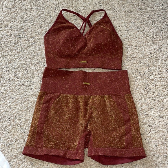 Alphalete Pants - Glitter Workout Set!!